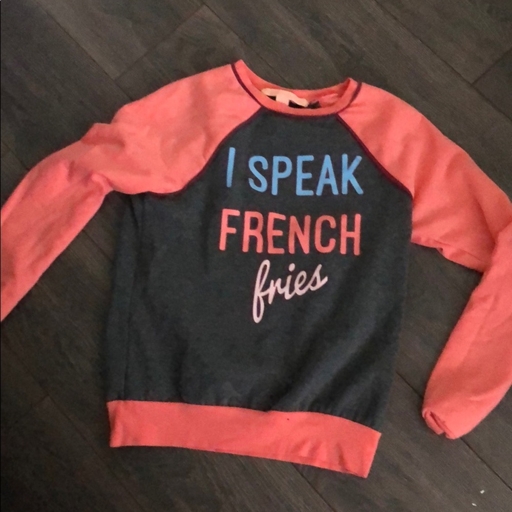 Sweatshirt / overtop